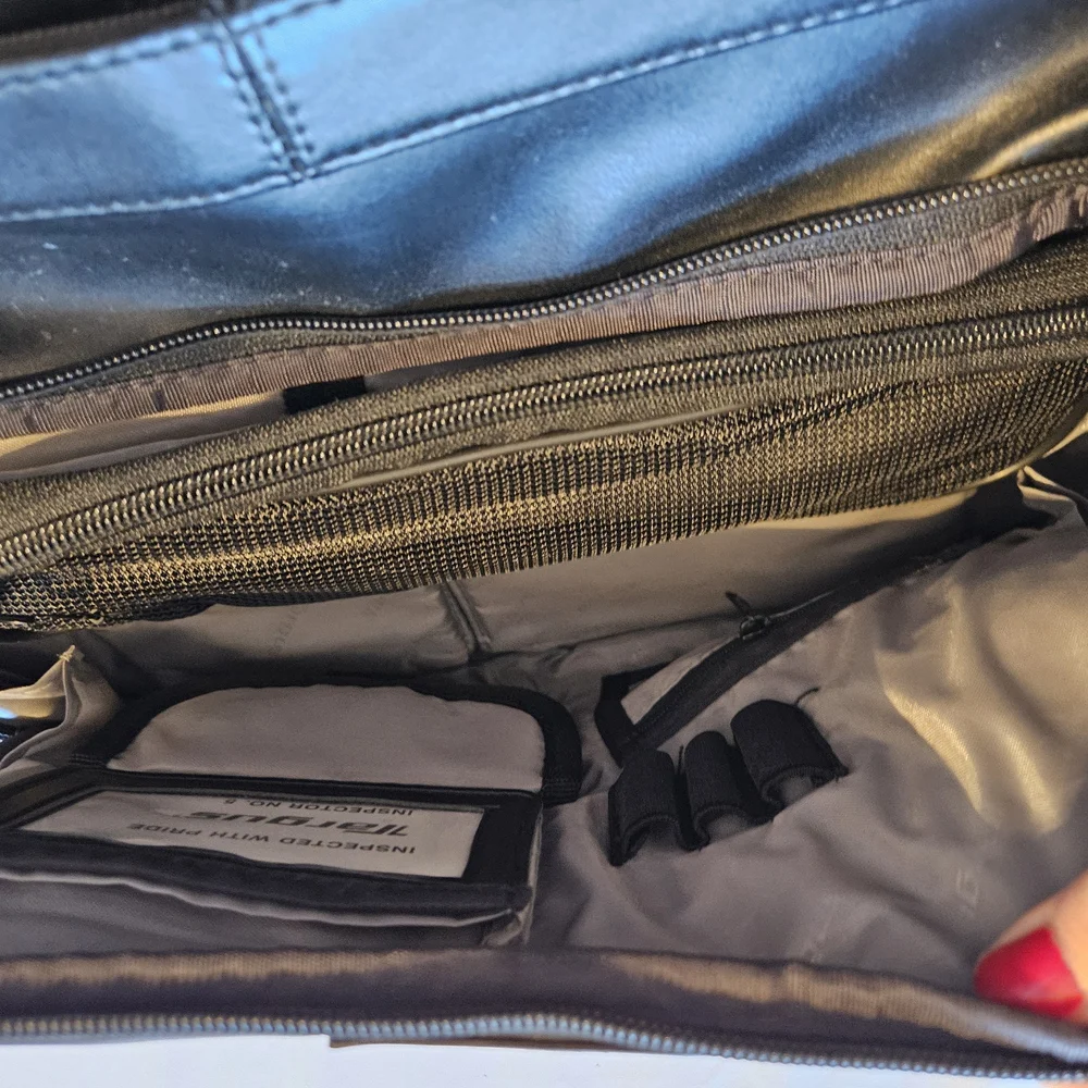 Targus Executive Leather Laptop Bag Briefcase Black Work Business 16”